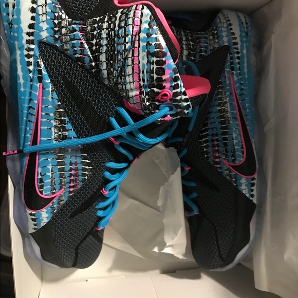 LeBron XII - Picture 2 of 5